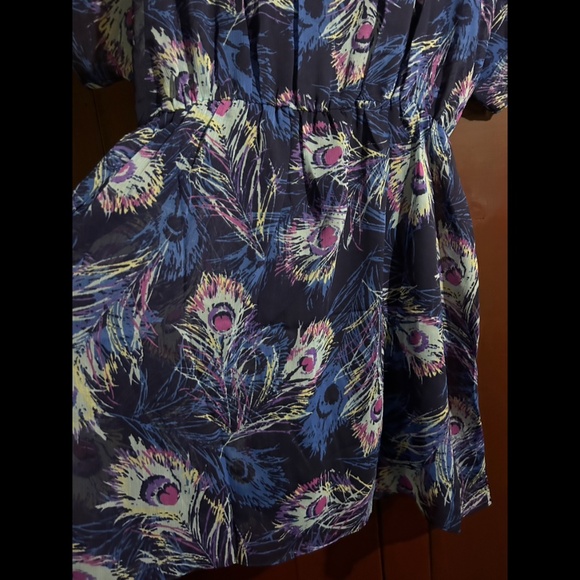 Three Eighty Two V-Neck Flowy Peacock Feather Print Mini Dress Size L - NWT - Picture 11 of 16